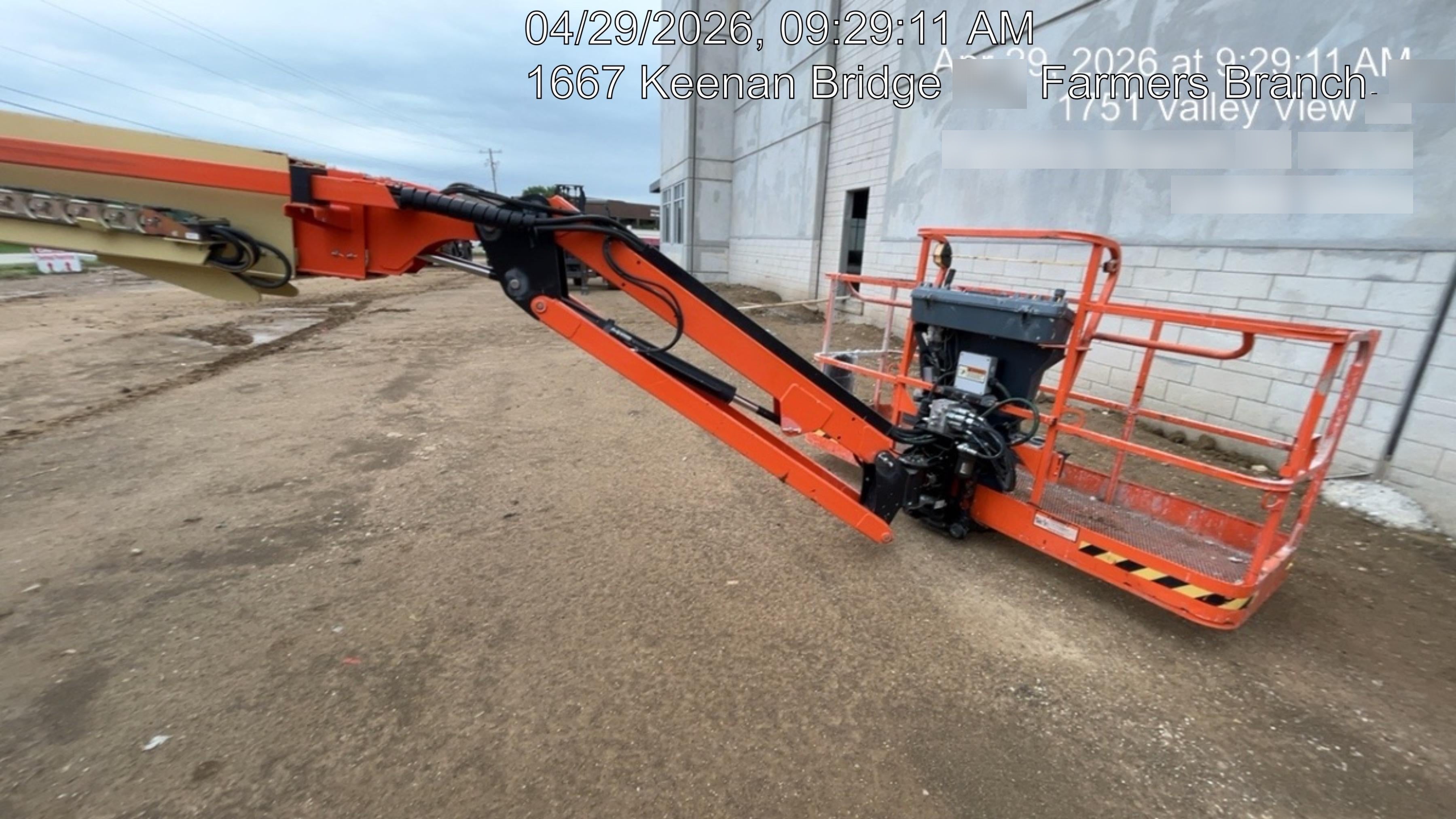 2023 JLG 660SJ