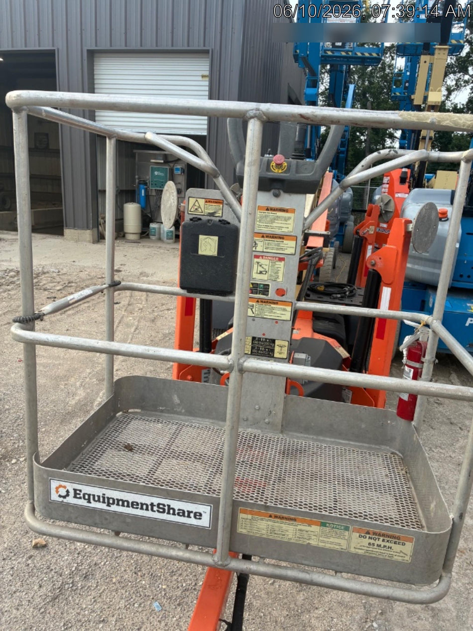 2022 JLG T350