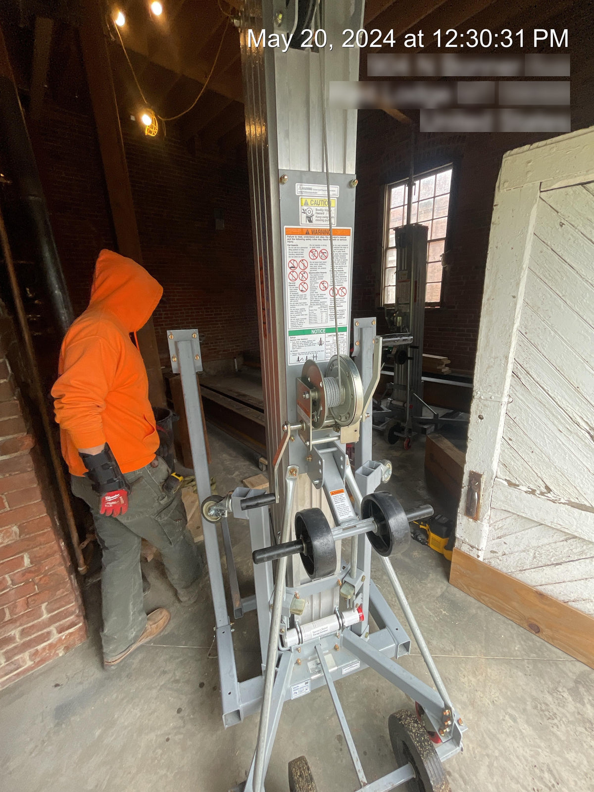 2023 GENIE SLC-24