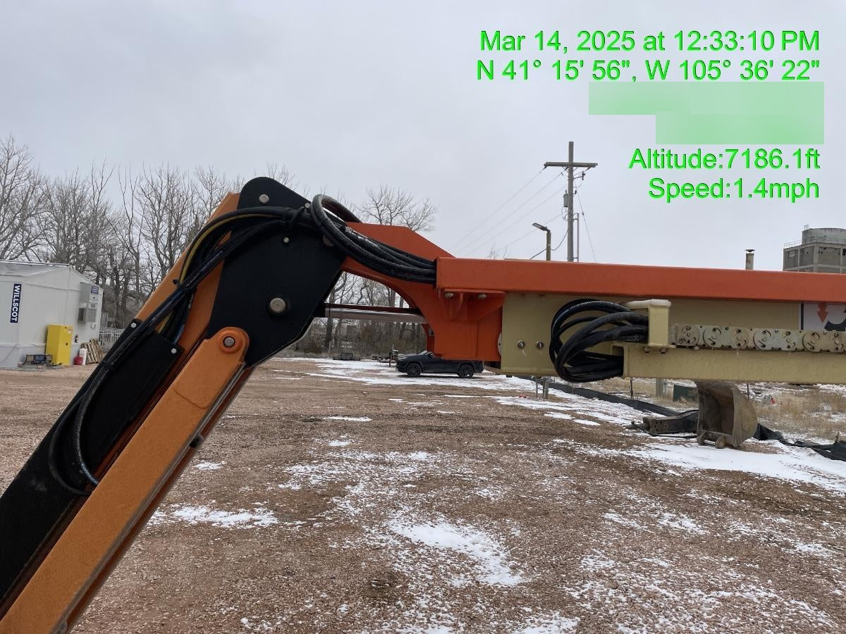 2022 JLG 460SJ