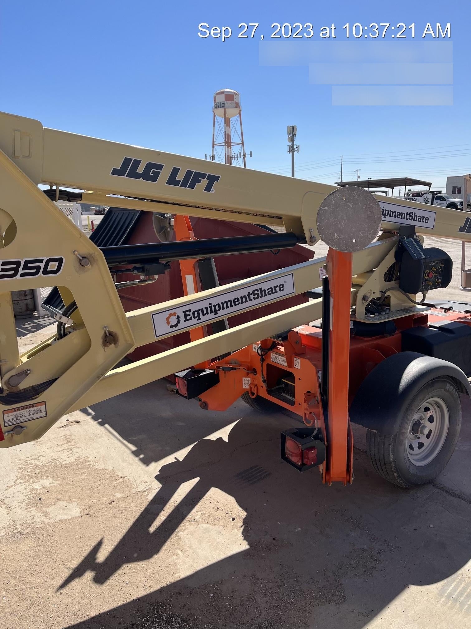 2022 JLG T350