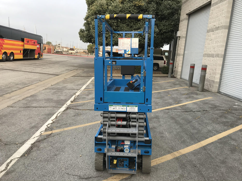 2020 Genie GS-1930 Solid Non Marking Tires, Beacon, Folding rails with half height swing gate, 800W Inverter