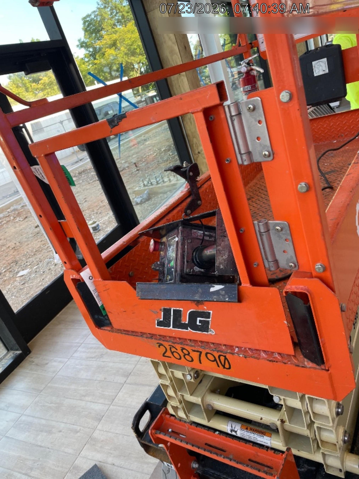 2022 JLG ES1932