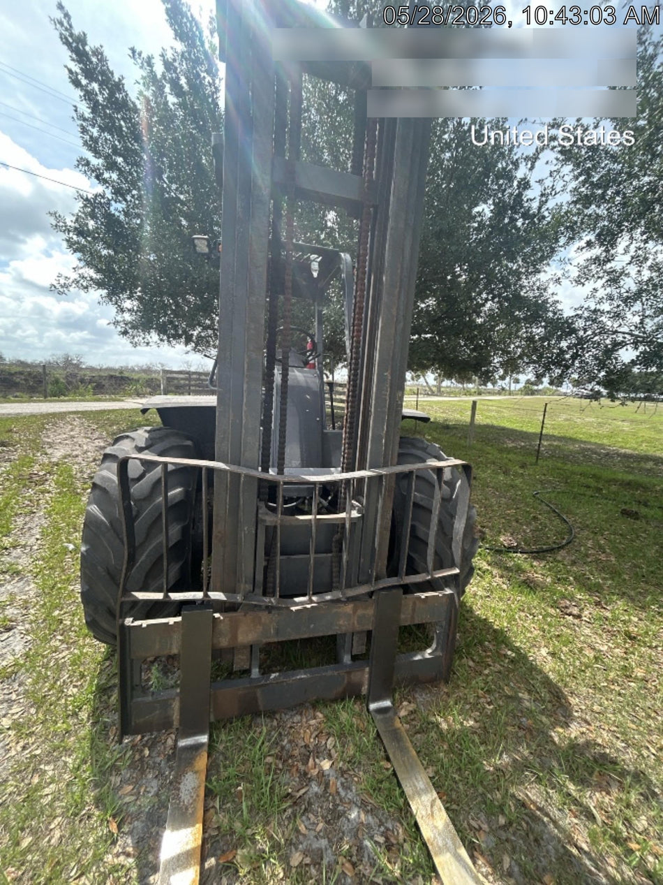 2023 CASE 588H