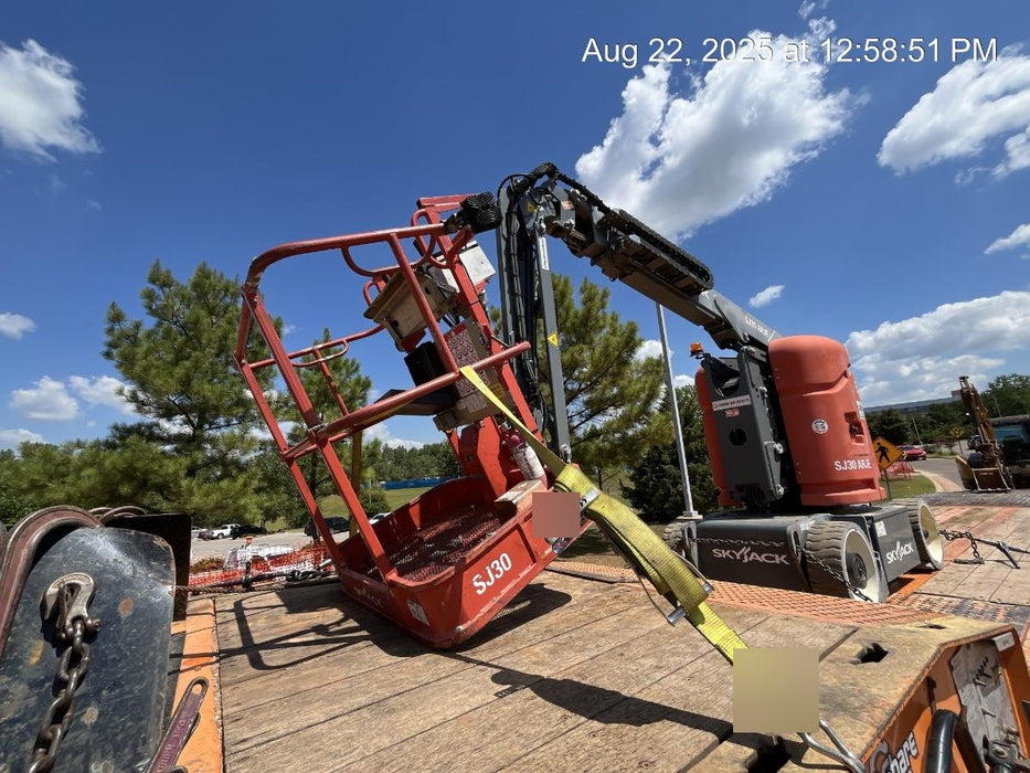 2017 SKYJACK SJ30 AJE