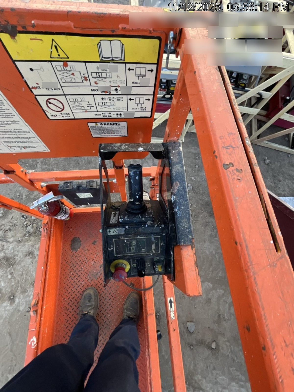 2022 JLG ES2632