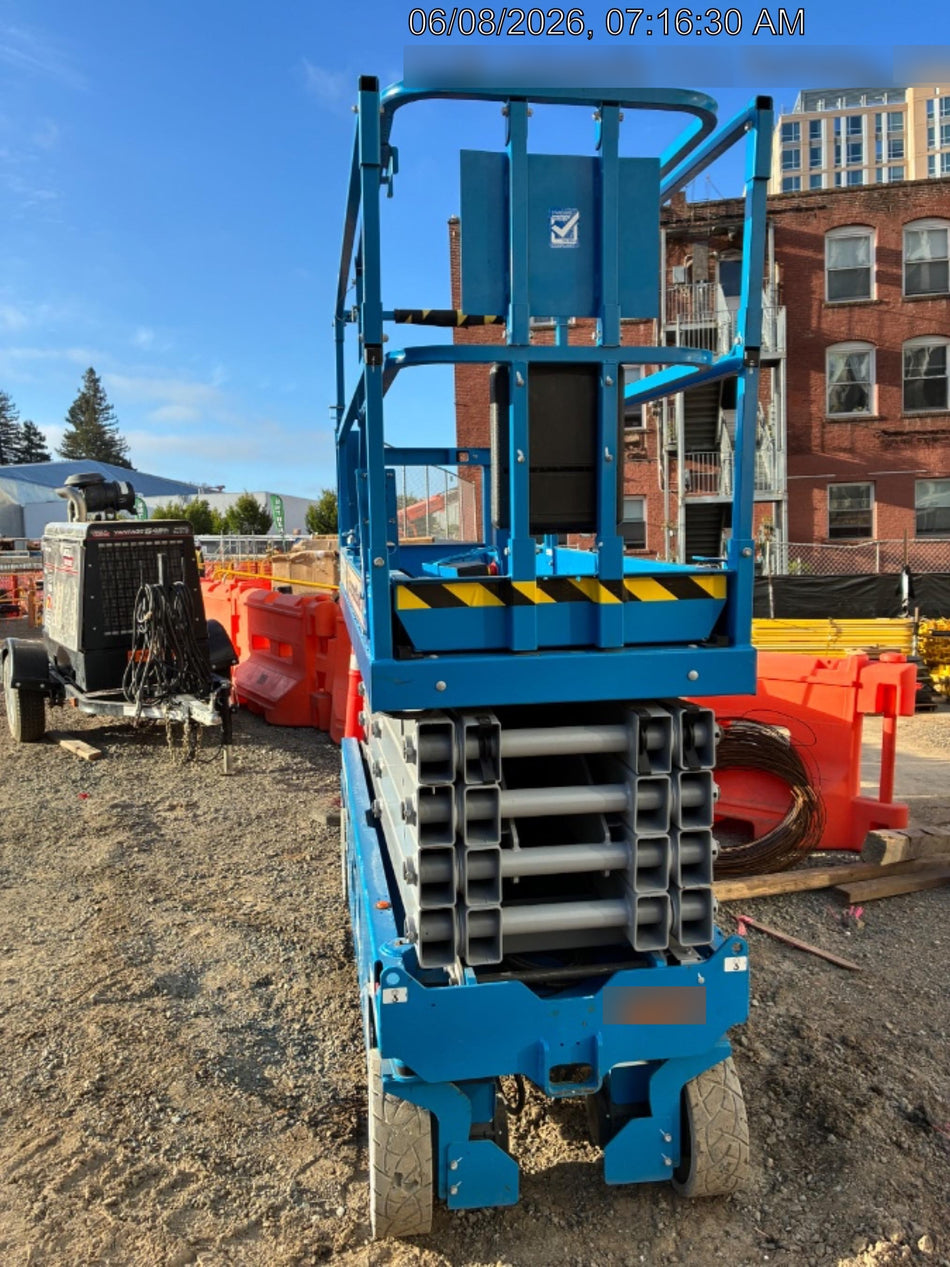 2022 GENIE GS-3232