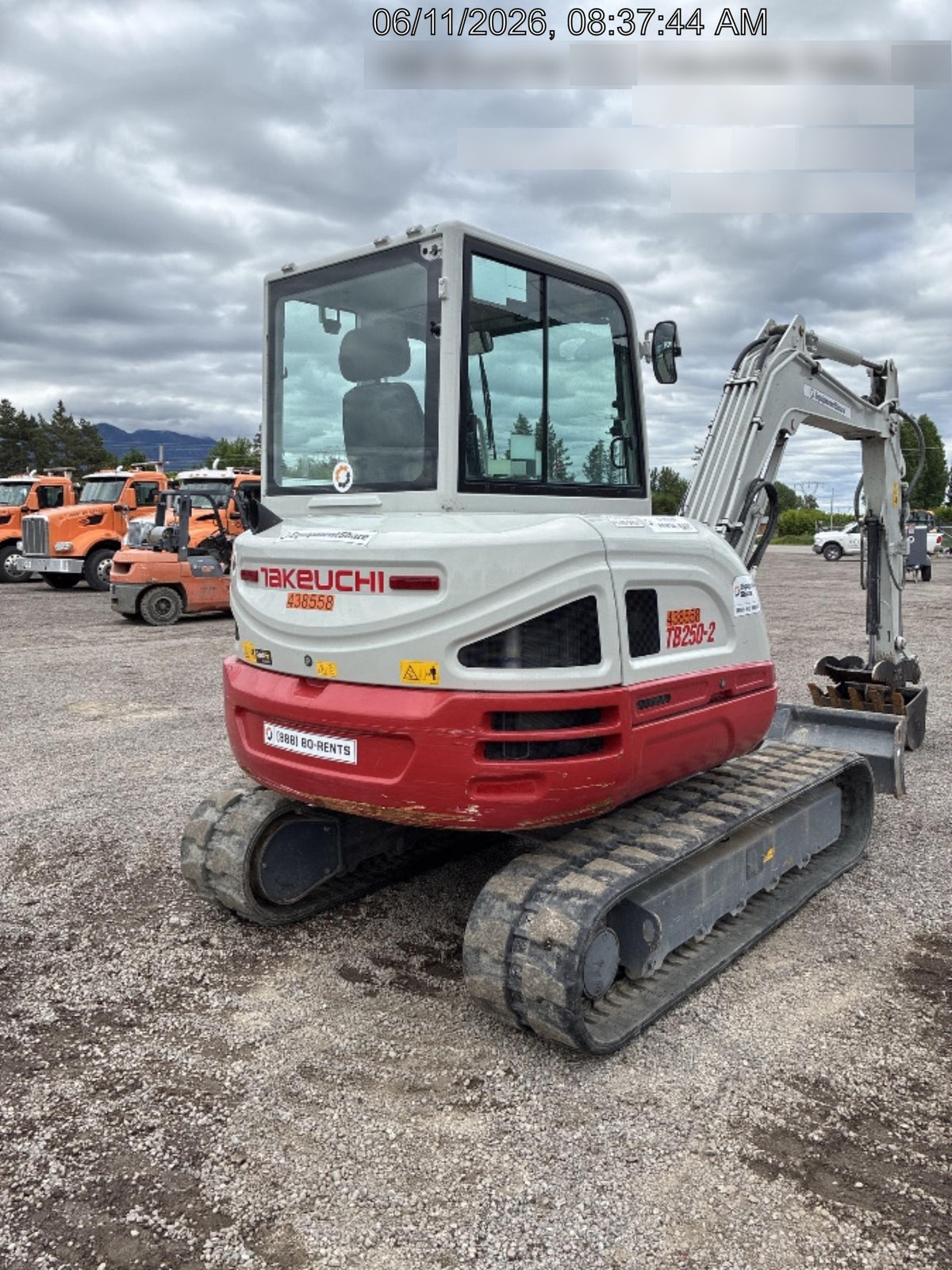 2024 TAKEUCHI TB250-2CR