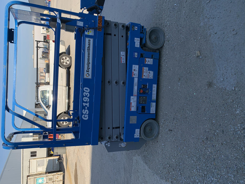 2020 Genie GS-1930 Solid Non Marking Tires, Beacon, Folding rails with half height swing gate