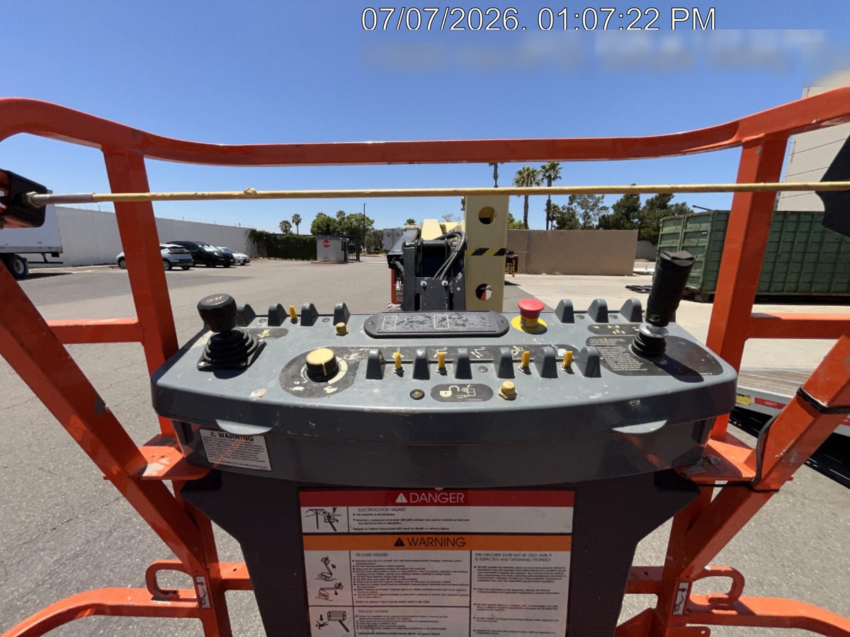 2024 JLG E450AJ