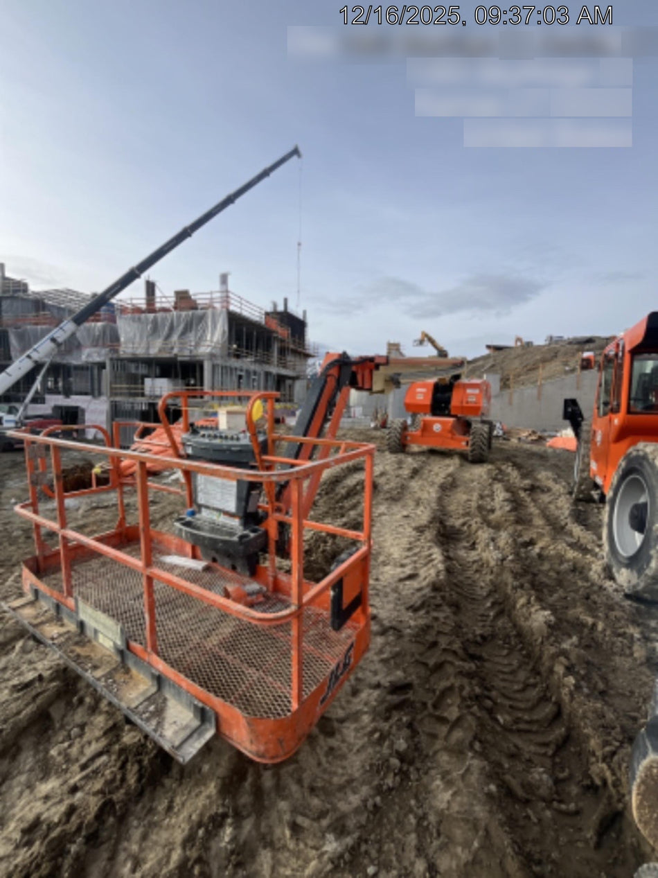2021 JLG 860SJ