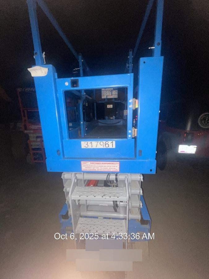 2023 GENIE GS-2632