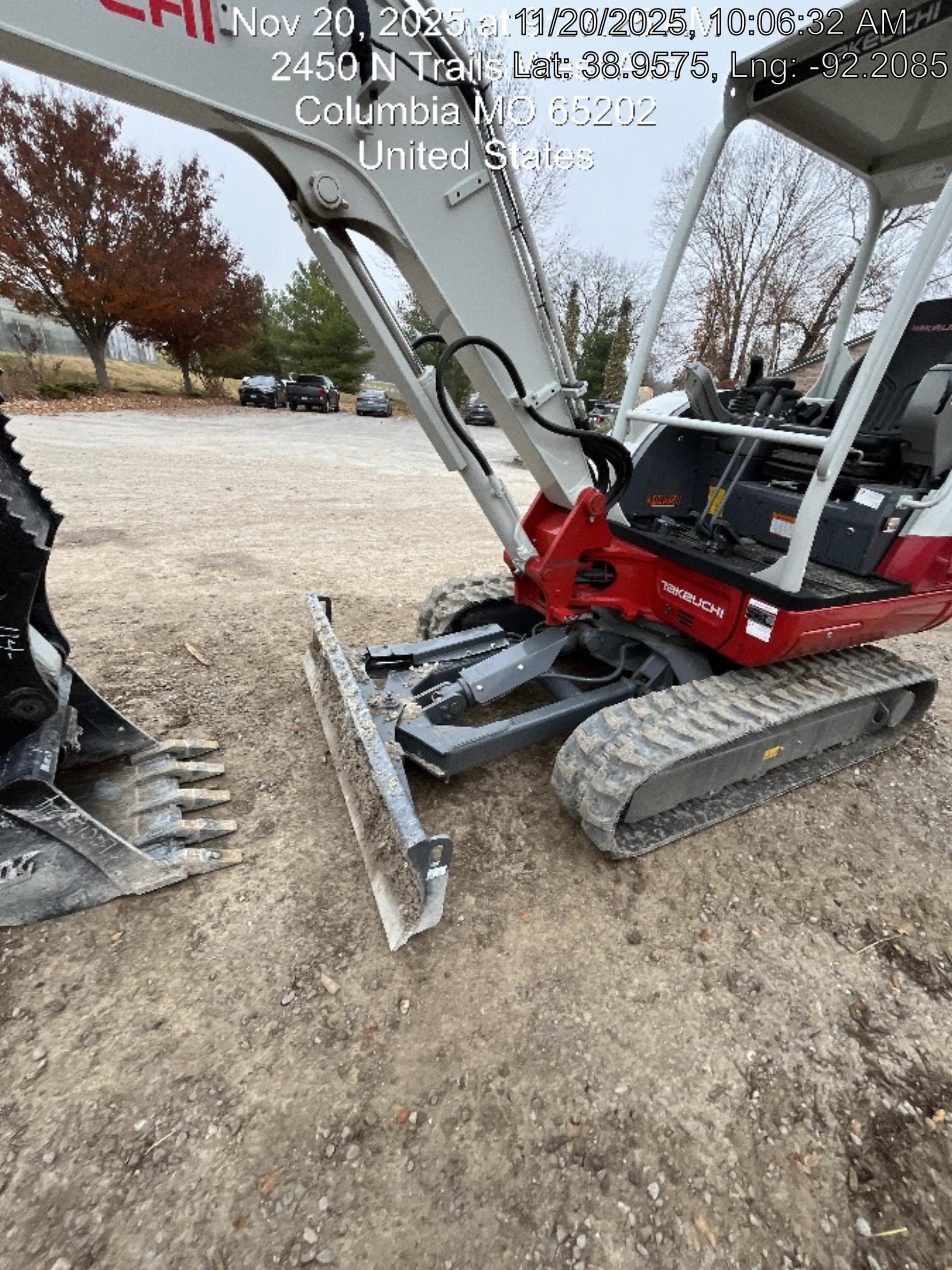 2024 TAKEUCHI TB235-2RA