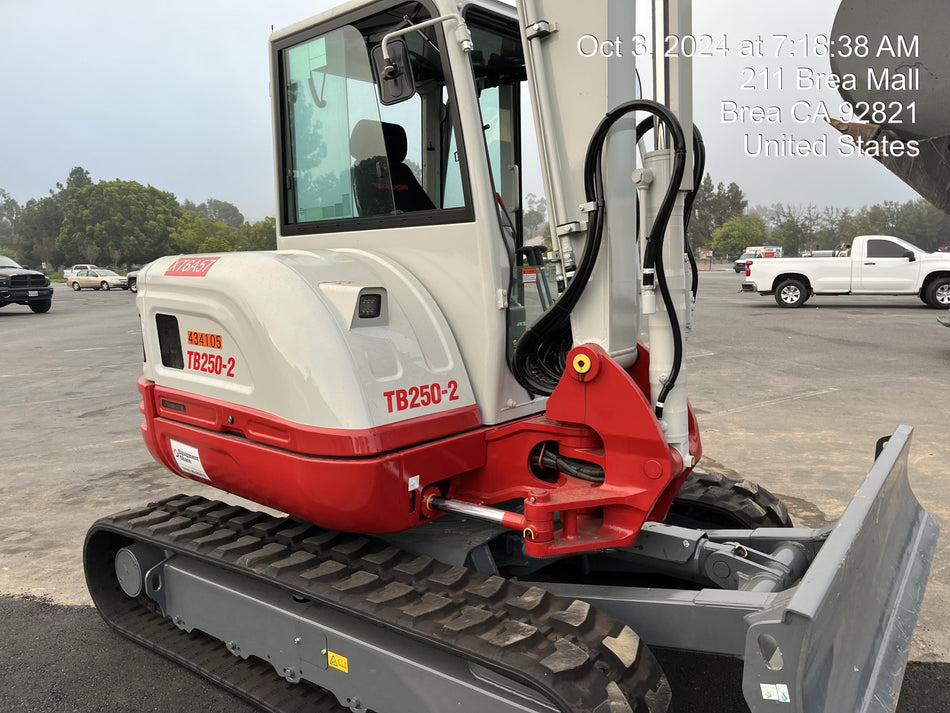 2024 TAKEUCHI TB250-2CR