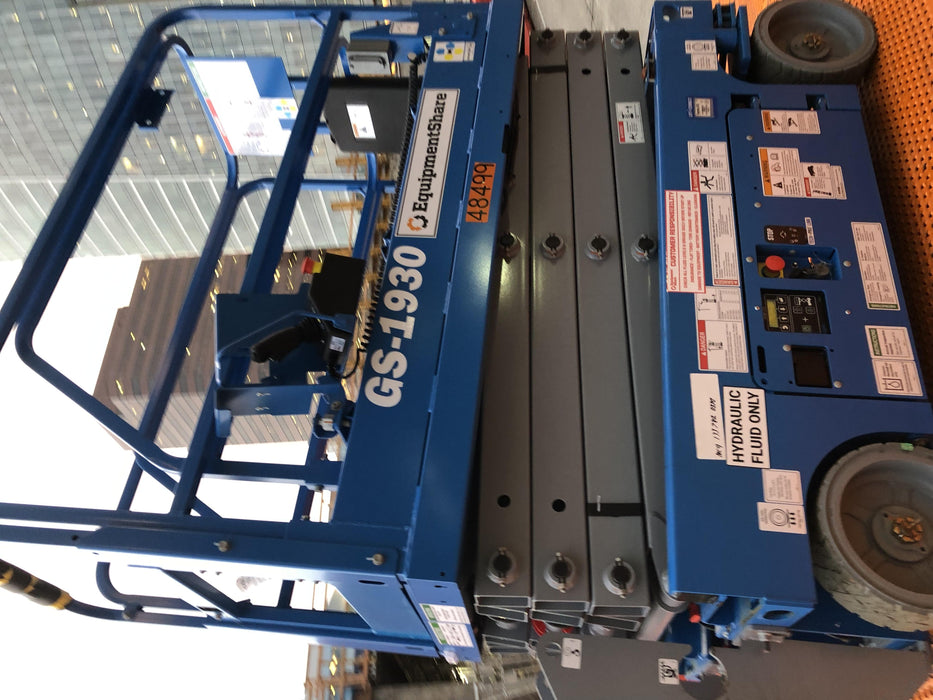 2019 Genie GS-1930 Half Height Swing Gate, 800W Inverter