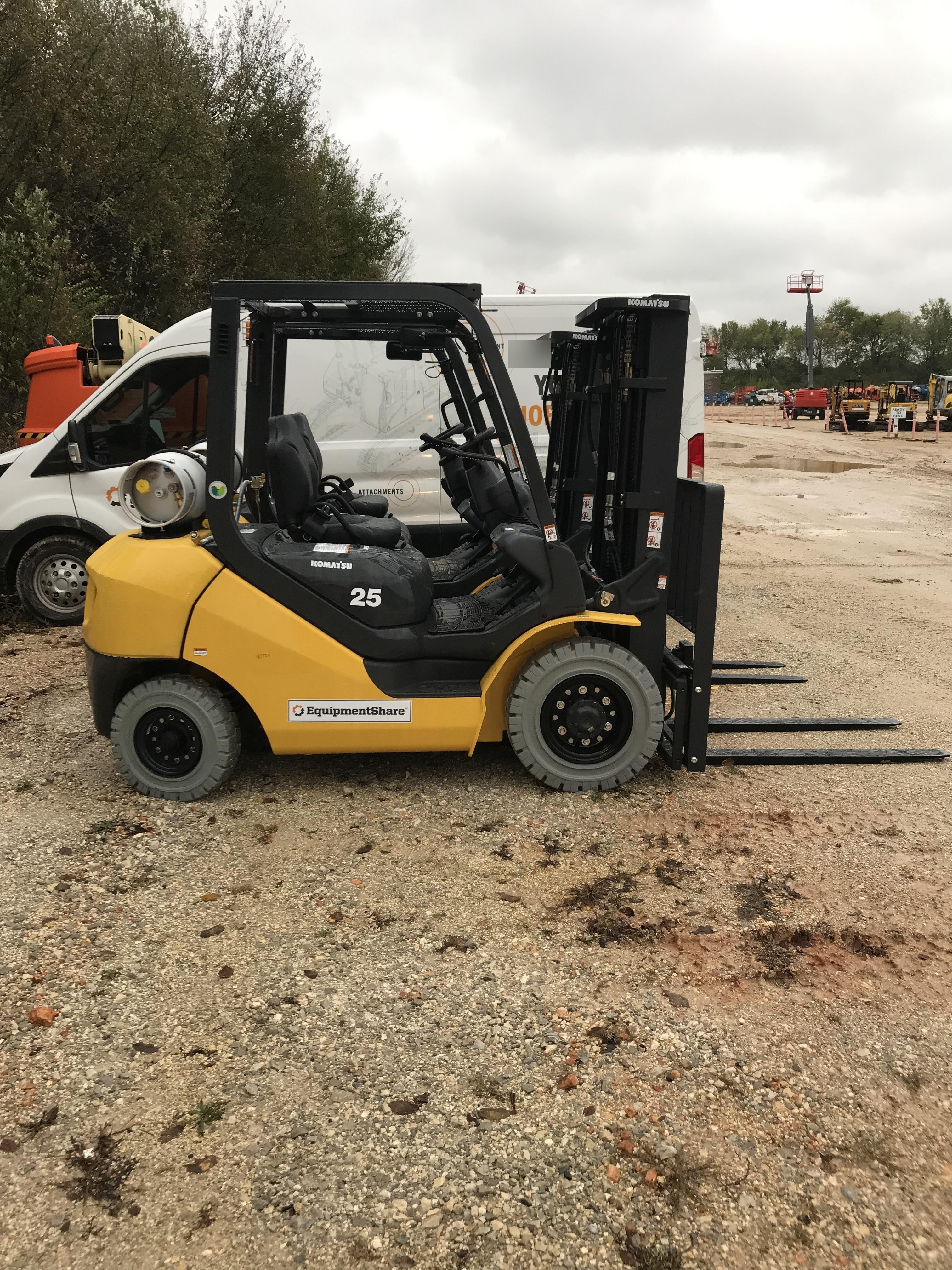 2021 KOMATSU FG25T-16
