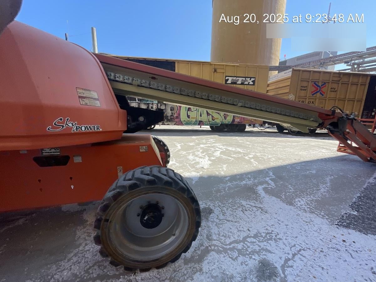 2021 JLG 660SJ