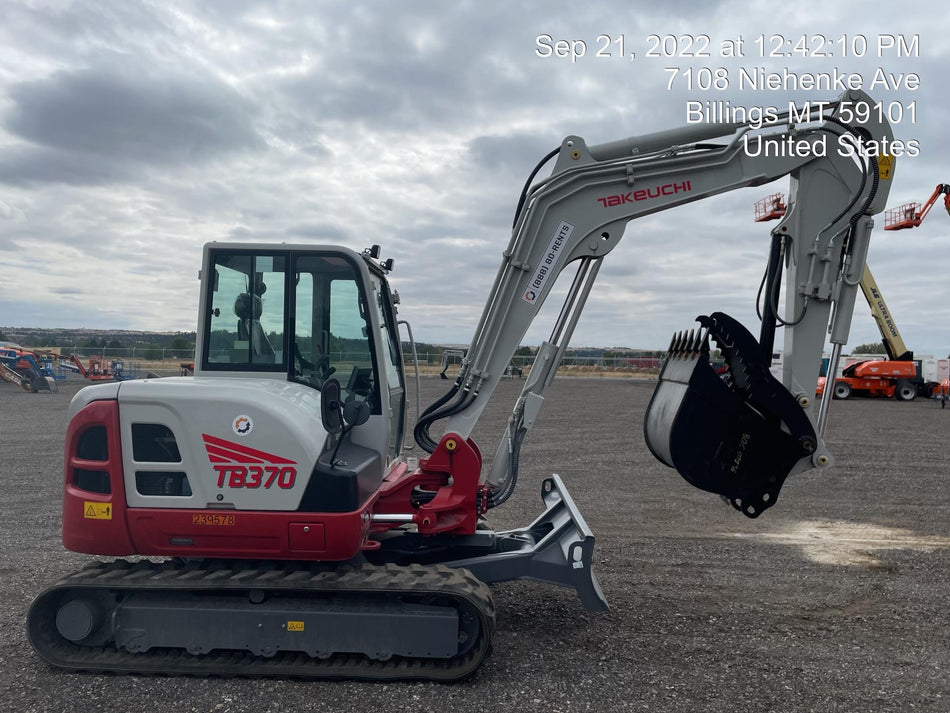 2021 TAKEUCHI TB370CR