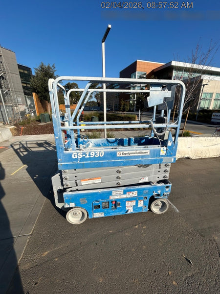 2019 Genie GS-1930 Half Height Swing Gate, 800W Inverter