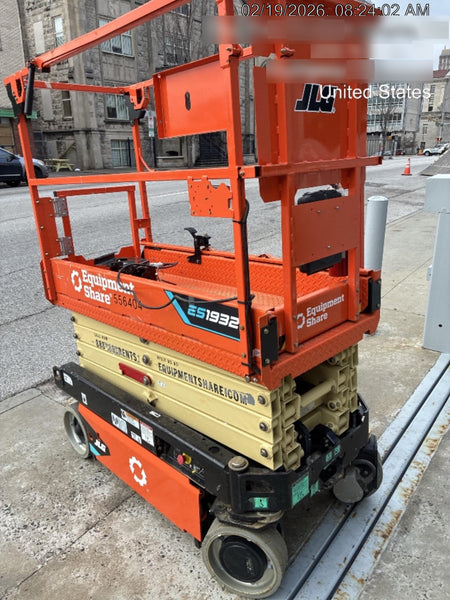 2025 JLG ES1932
