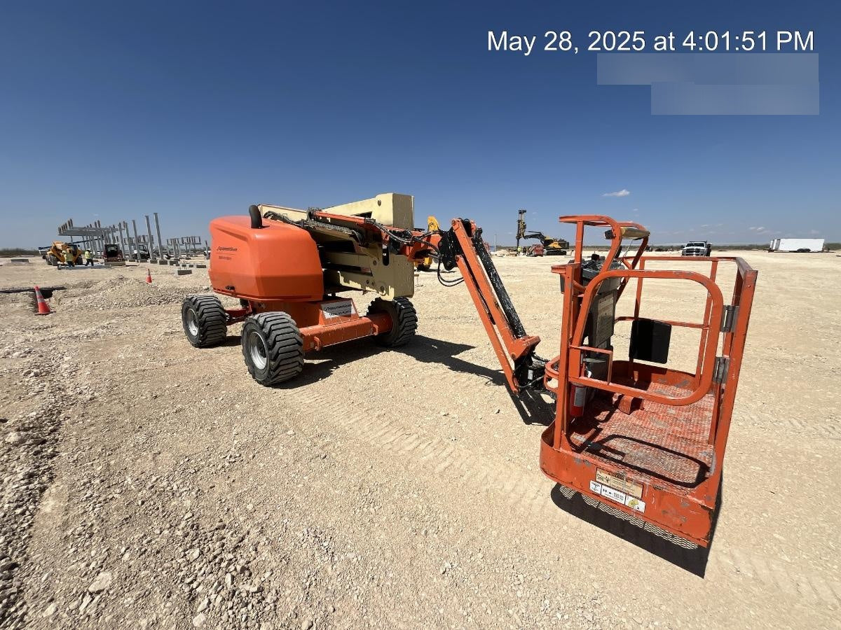 2019 JLG 450AJ
