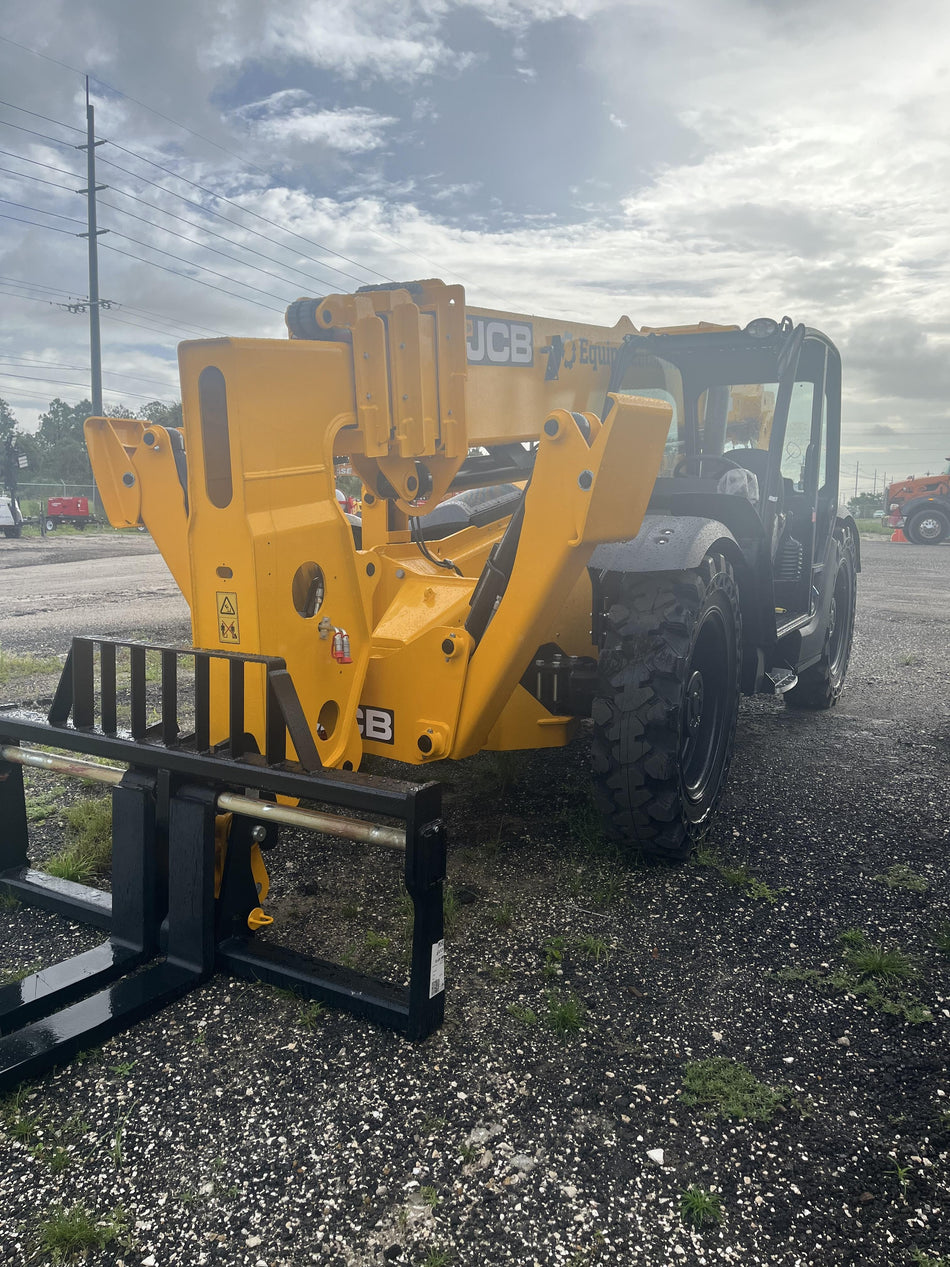 2025 JCB 510-56