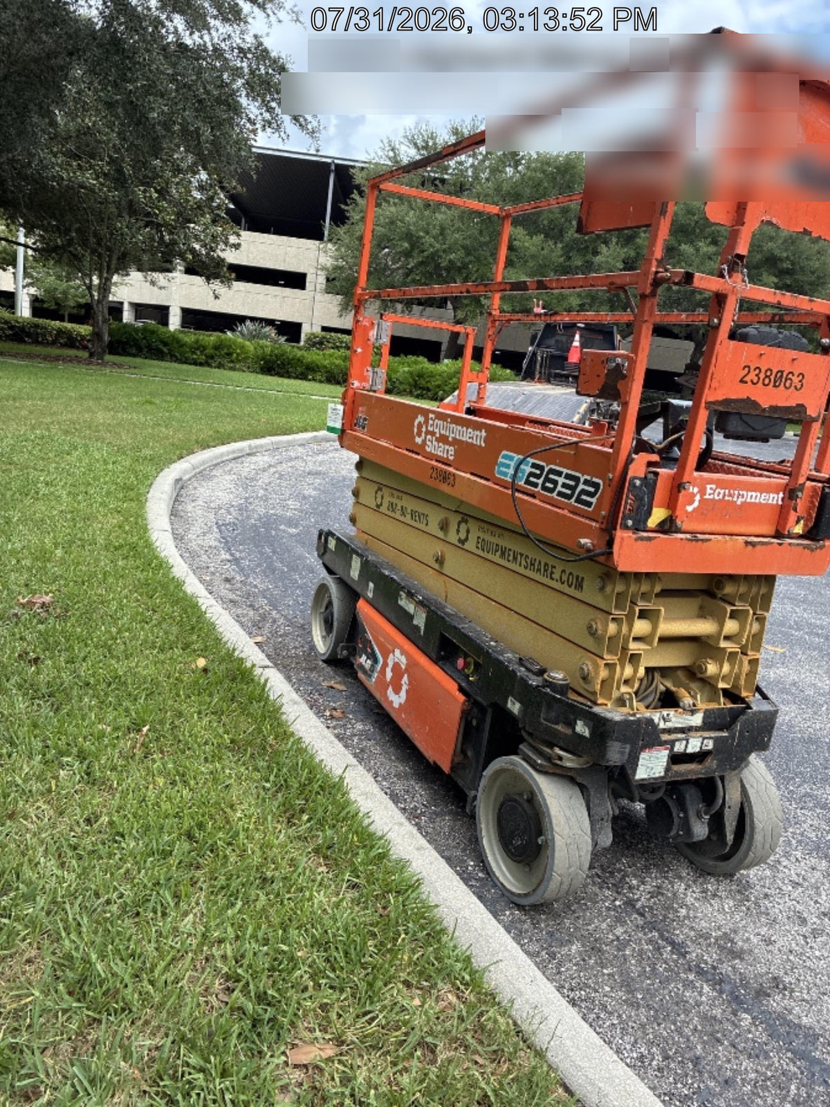 2022 JLG ES2632