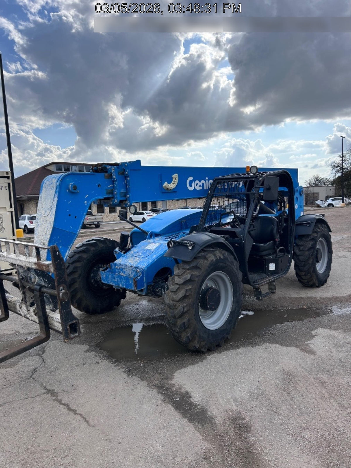2017 GENIE GTH-844