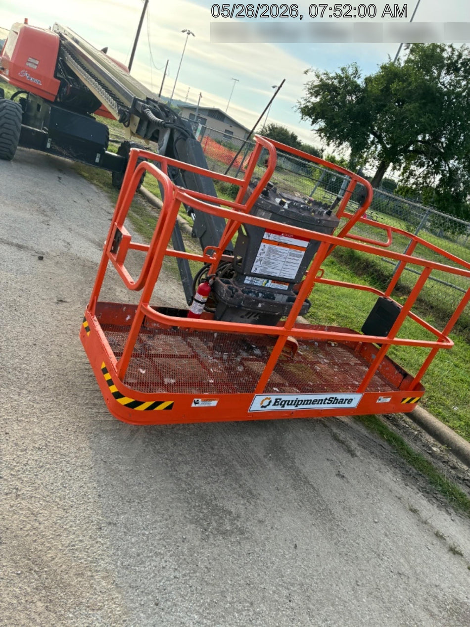 2023 JLG 660SJ