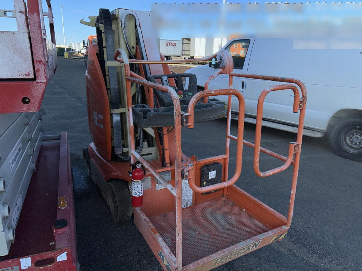2022 JLG 26E