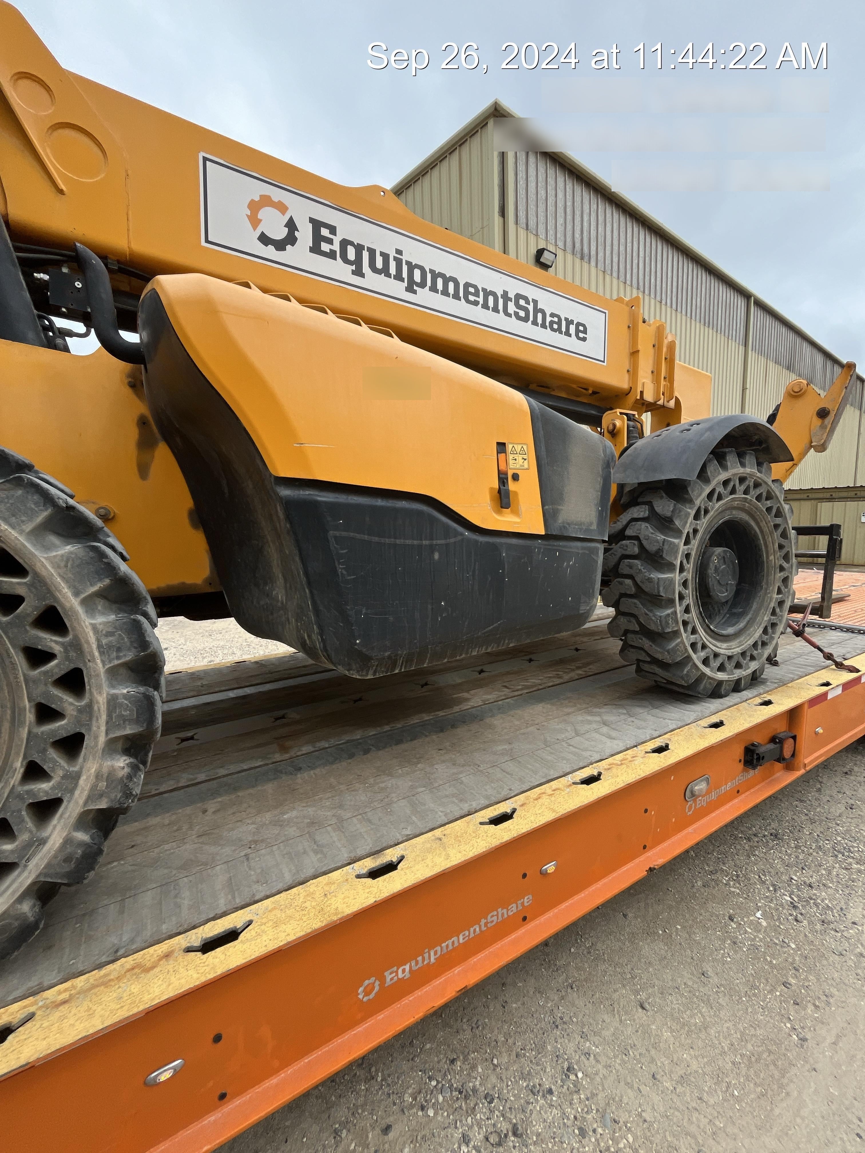 2019 JCB 512-56 Enclosed Cab, 109 HP, Solid Tires, Worklights, Beacon, Aux Hydraulics, Lifting Eye w/60" Carriage/60" Forks