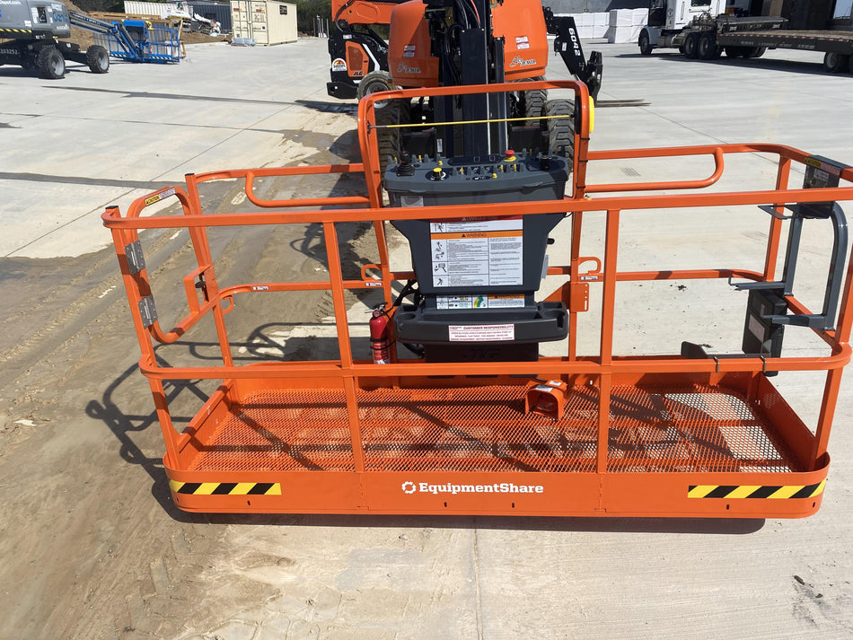 2024 JLG 660SJ