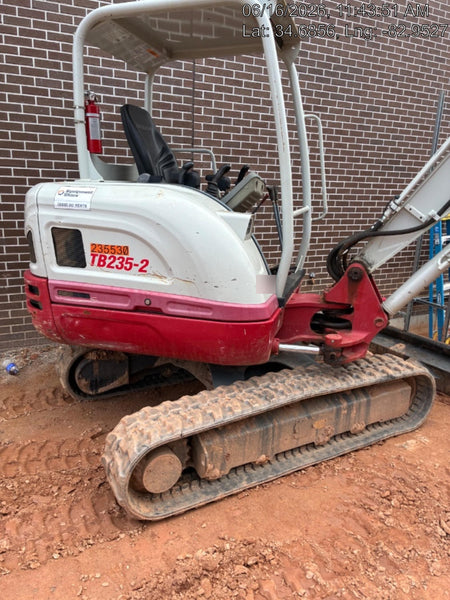 2022 TAKEUCHI TB235-2R