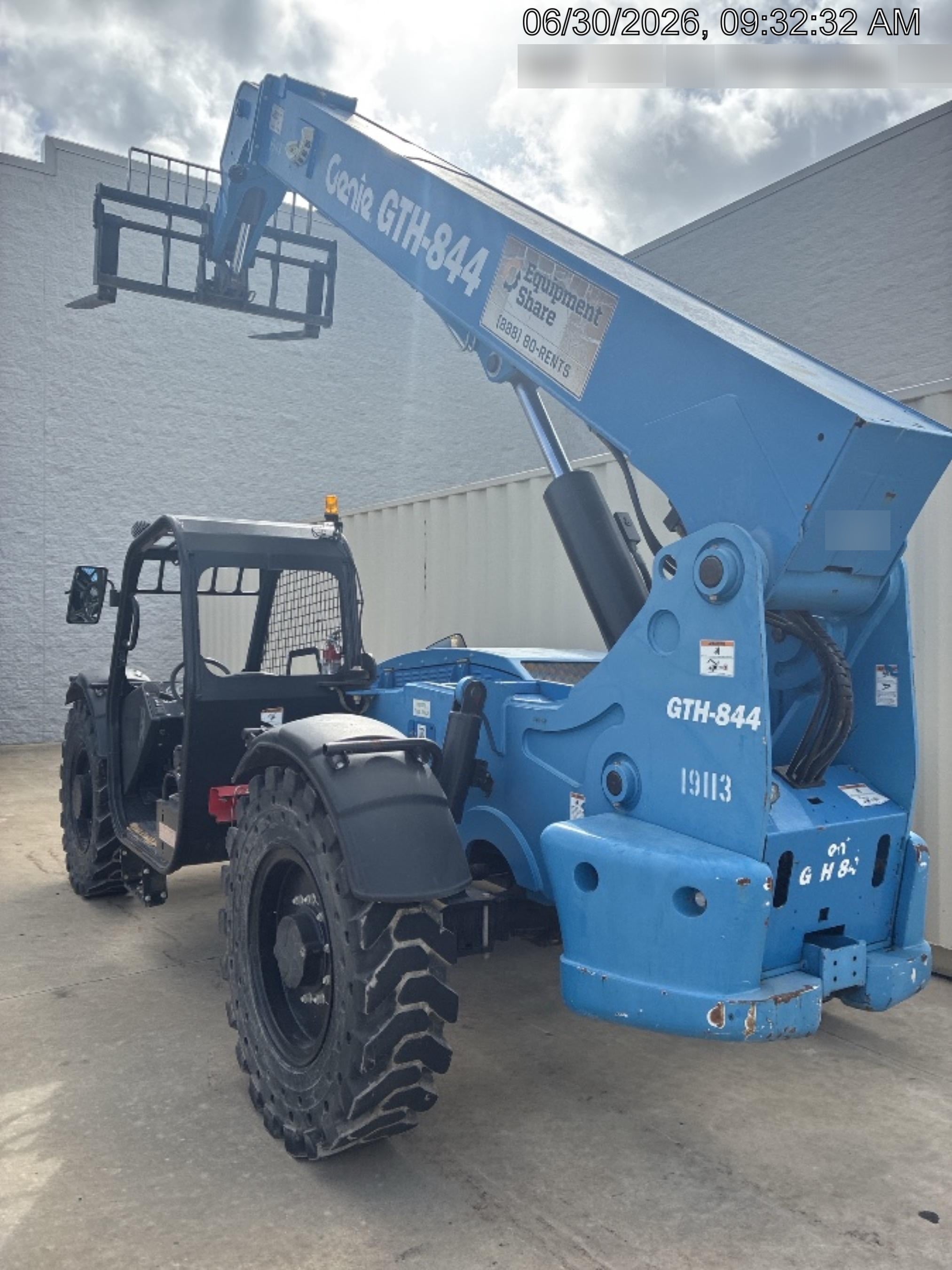 2018 Genie GTH-844 Genie GTH-844 w/ROPS, Work Lights, Solid Tires, RH Cab Mesh, Beacon, 60" Carriage and Forks