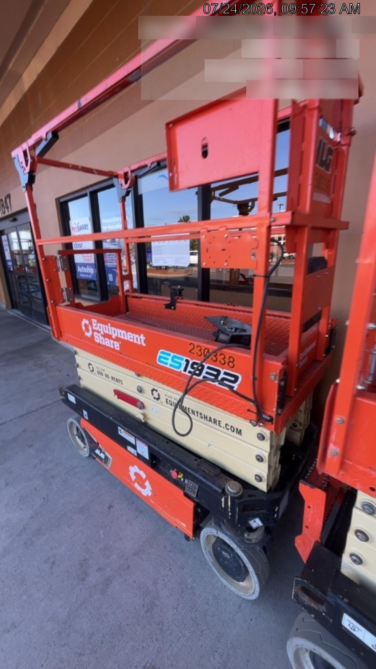 2022 JLG ES1932