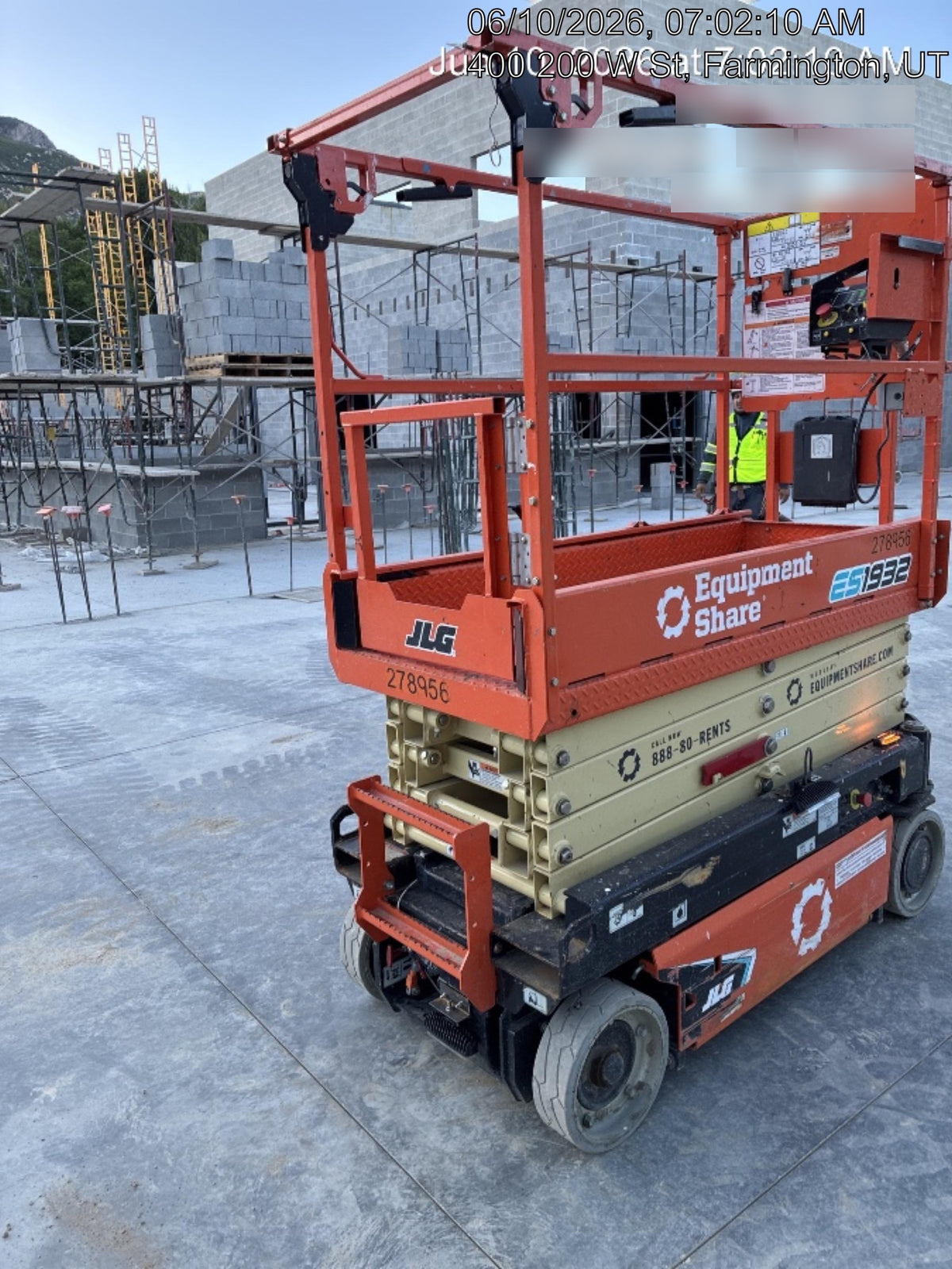 2022 JLG ES1932
