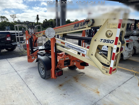 2022 JLG T350