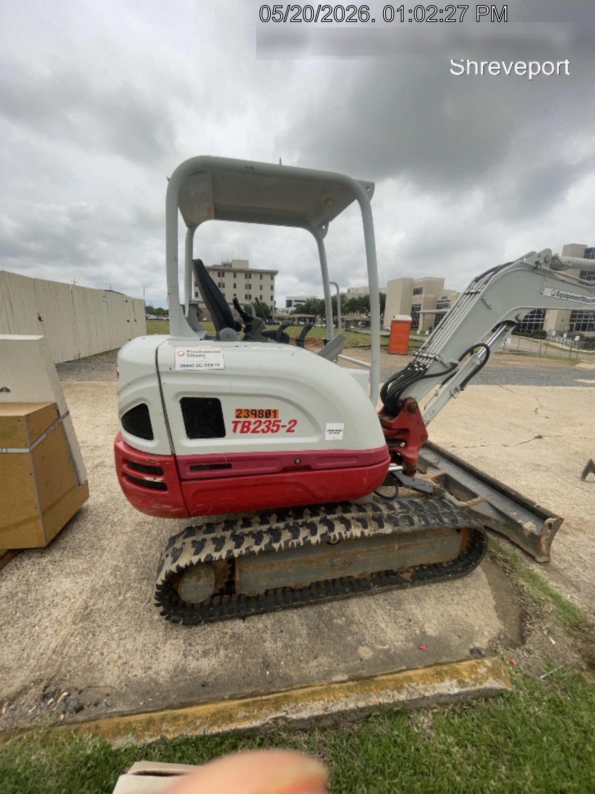 2022 TAKEUCHI TB235-2R