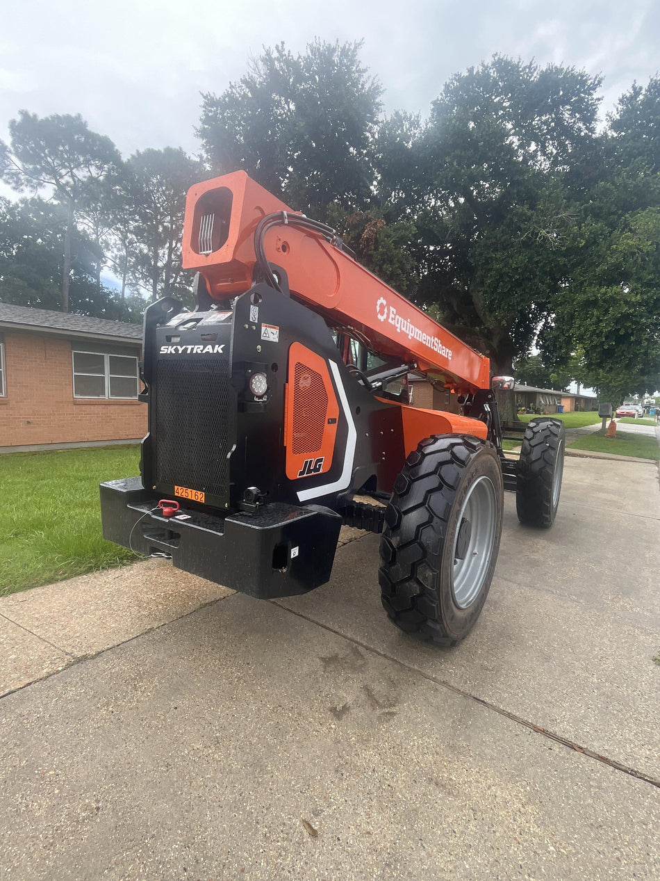 2024 SKYTRAK 8042