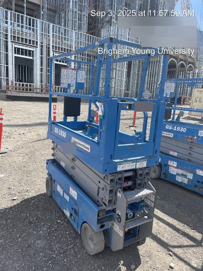 2020 Genie GS-1930 Solid Non Marking Tires, Beacon, Folding rails with half height swing gate