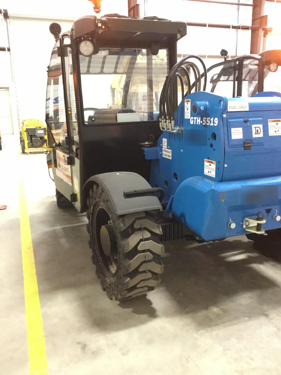 2018 Genie GTH-5519 Genie GTH-5519 Telehandler w/Enclosed Cab w/HVAC, 48" Carriage/Forks, Solid RT Tires, Work Light Package
