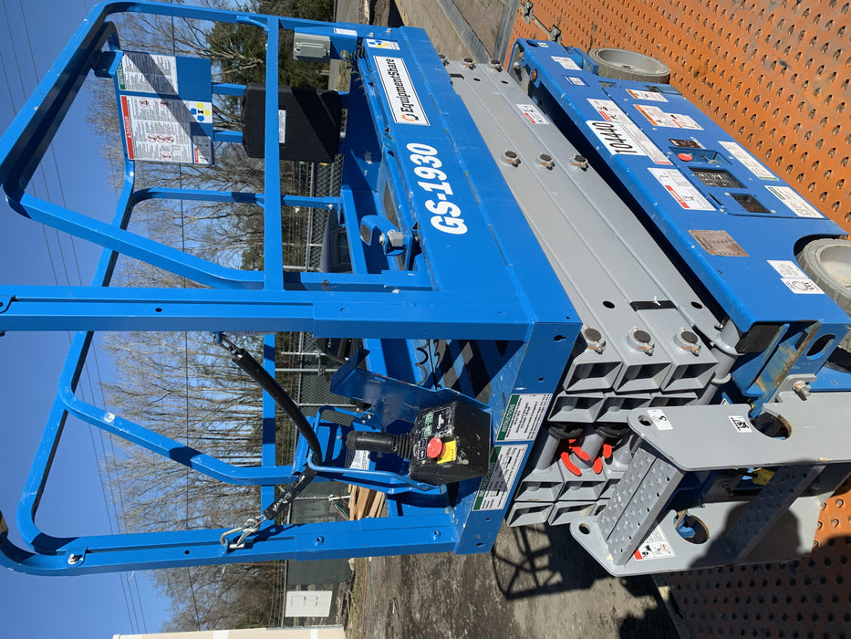 2020 Genie GS-1930 Fixed rails with chain entry gate - Pre A92.20