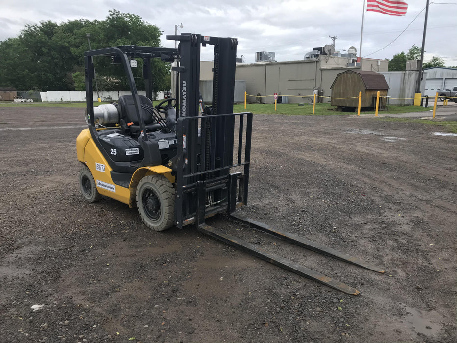 2021 KOMATSU FG25T-16