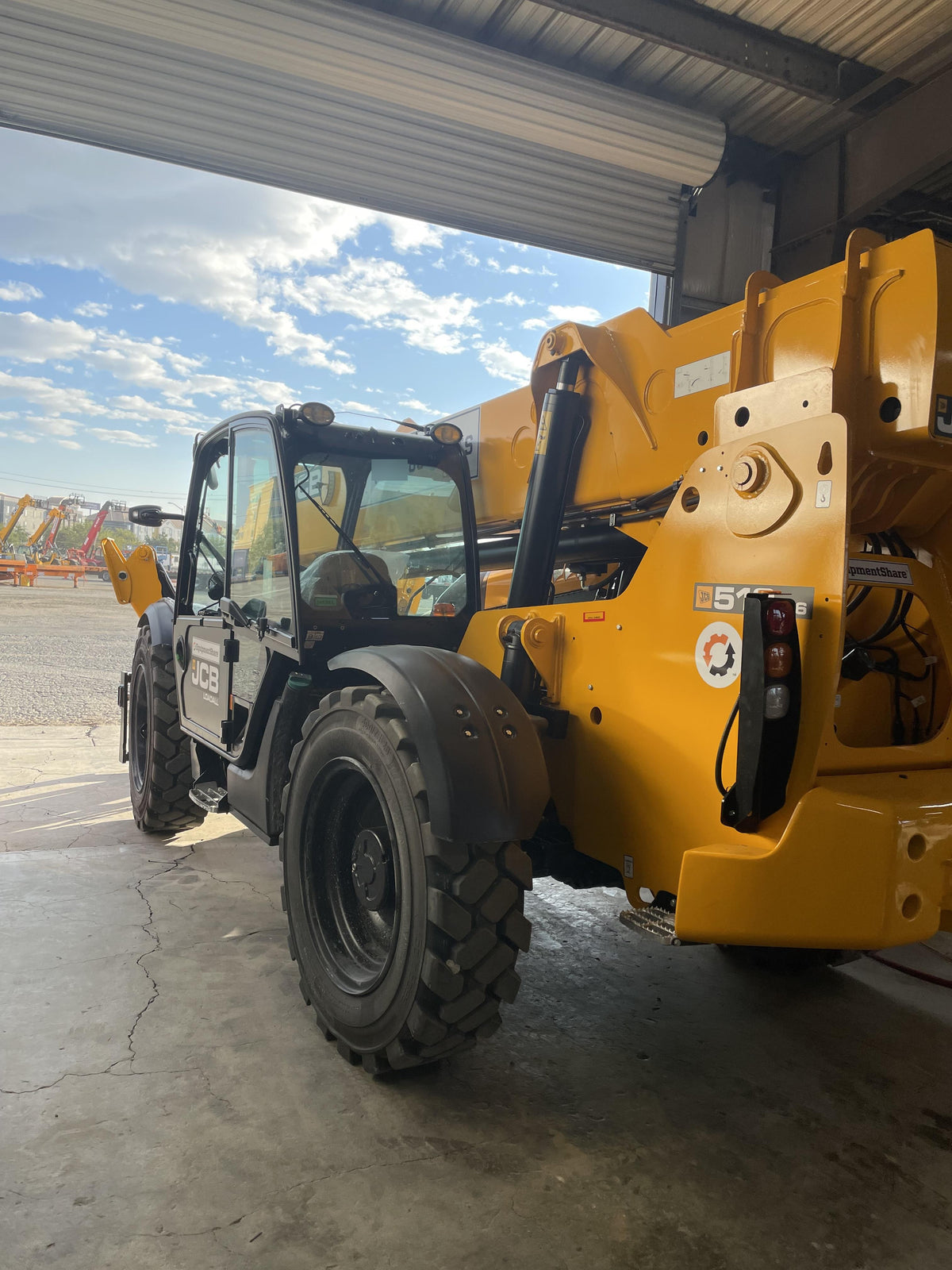 2022 JCB 512-56