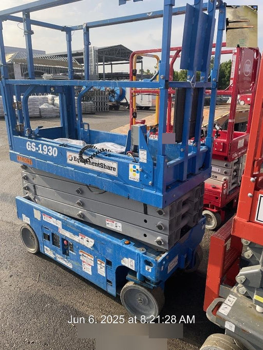 2020 Genie GS-1930 Solid Non Marking Tires, Beacon, Folding rails with half height swing gate