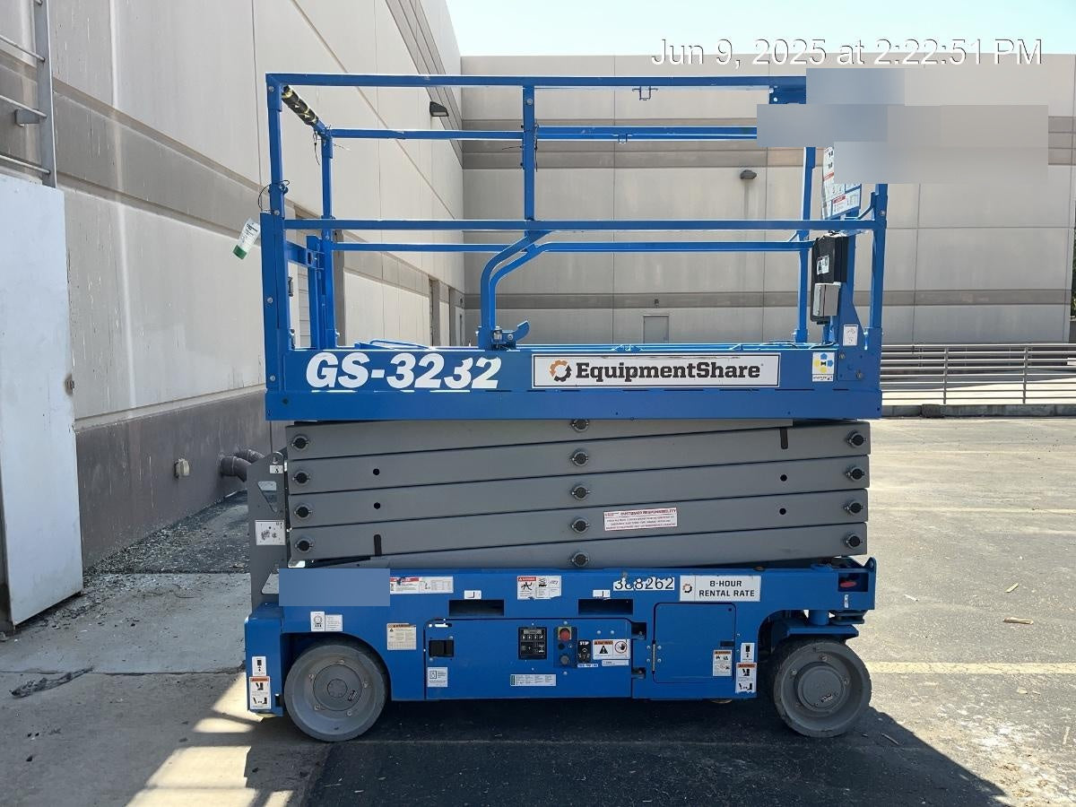 2024 GENIE GS-3232