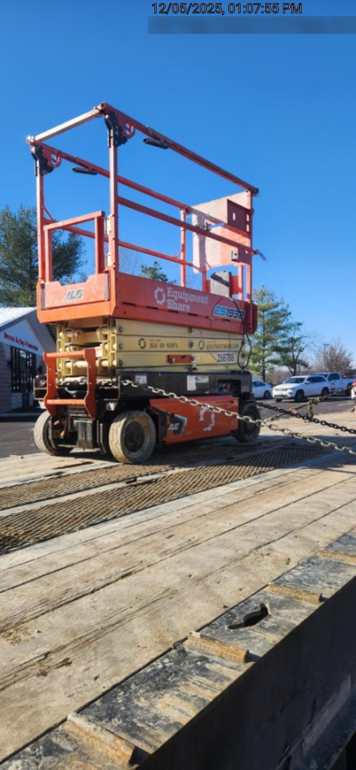 2022 JLG ES1932