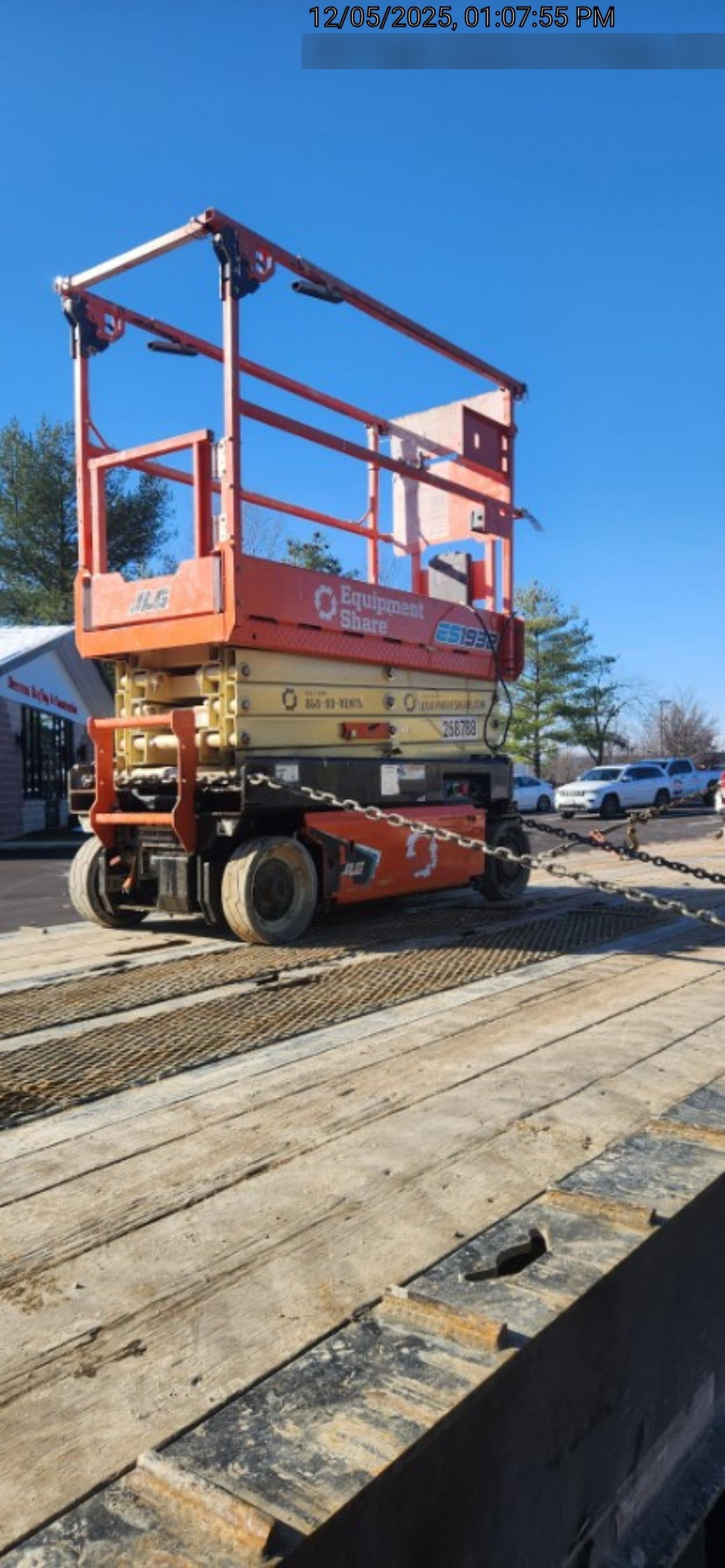 2022 JLG ES1932