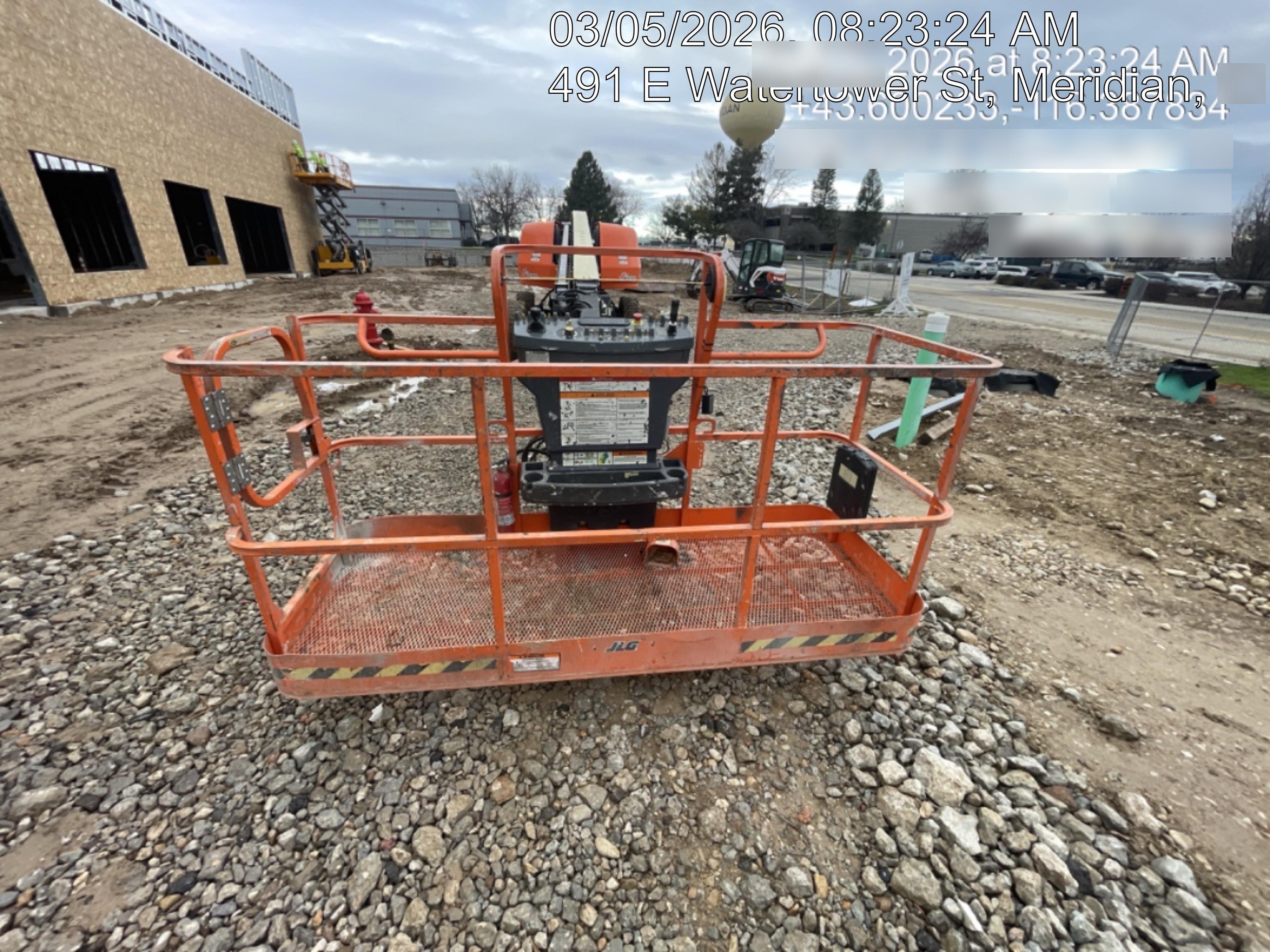 2023 JLG 660SJ