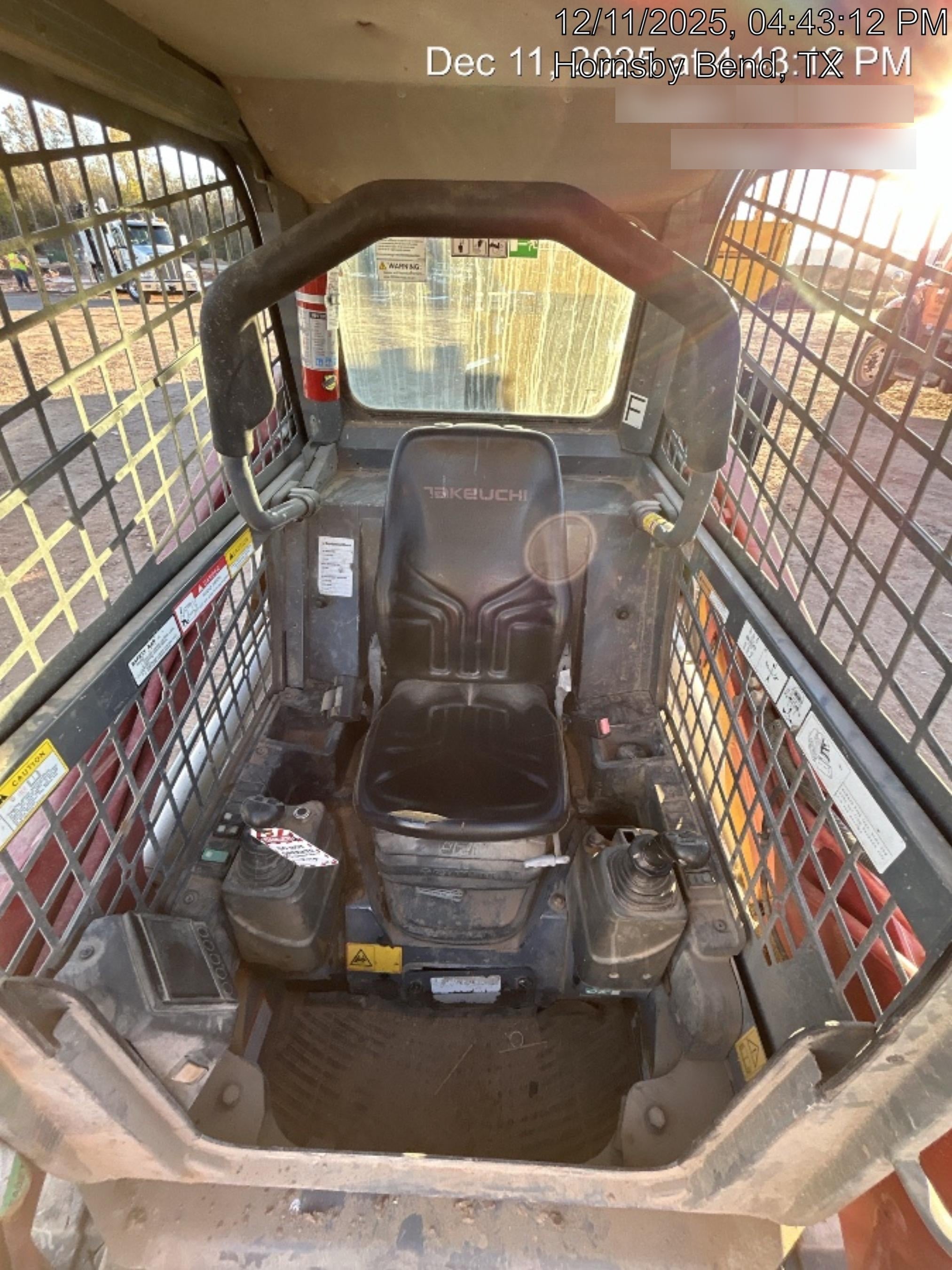 2020 Takeuchi TL8R2-R Canopy, Manual QC